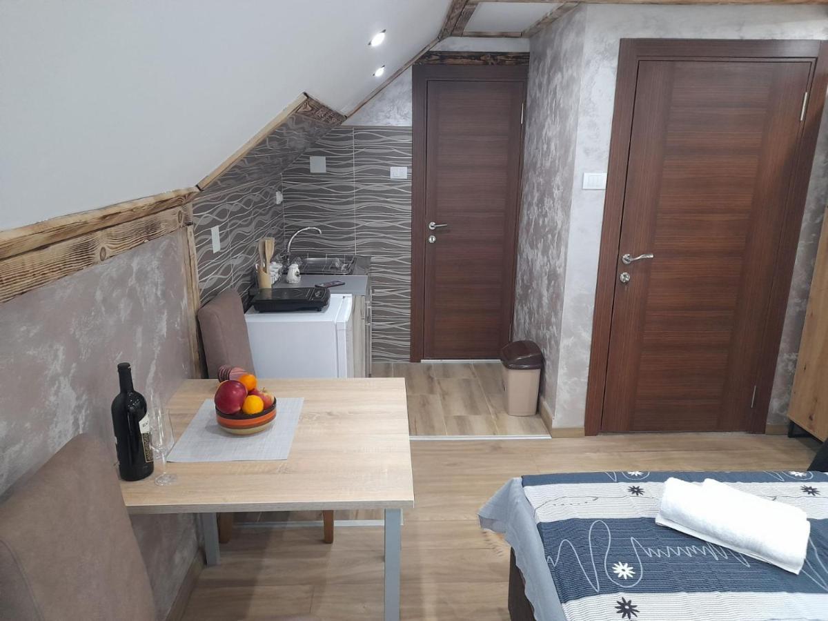 Apartmani Milosavljevic Divcibare Luaran gambar