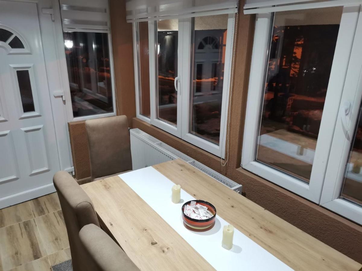 Apartmani Milosavljevic Divcibare Luaran gambar