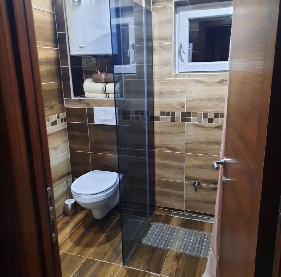 Apartmani Milosavljevic Divcibare Luaran gambar