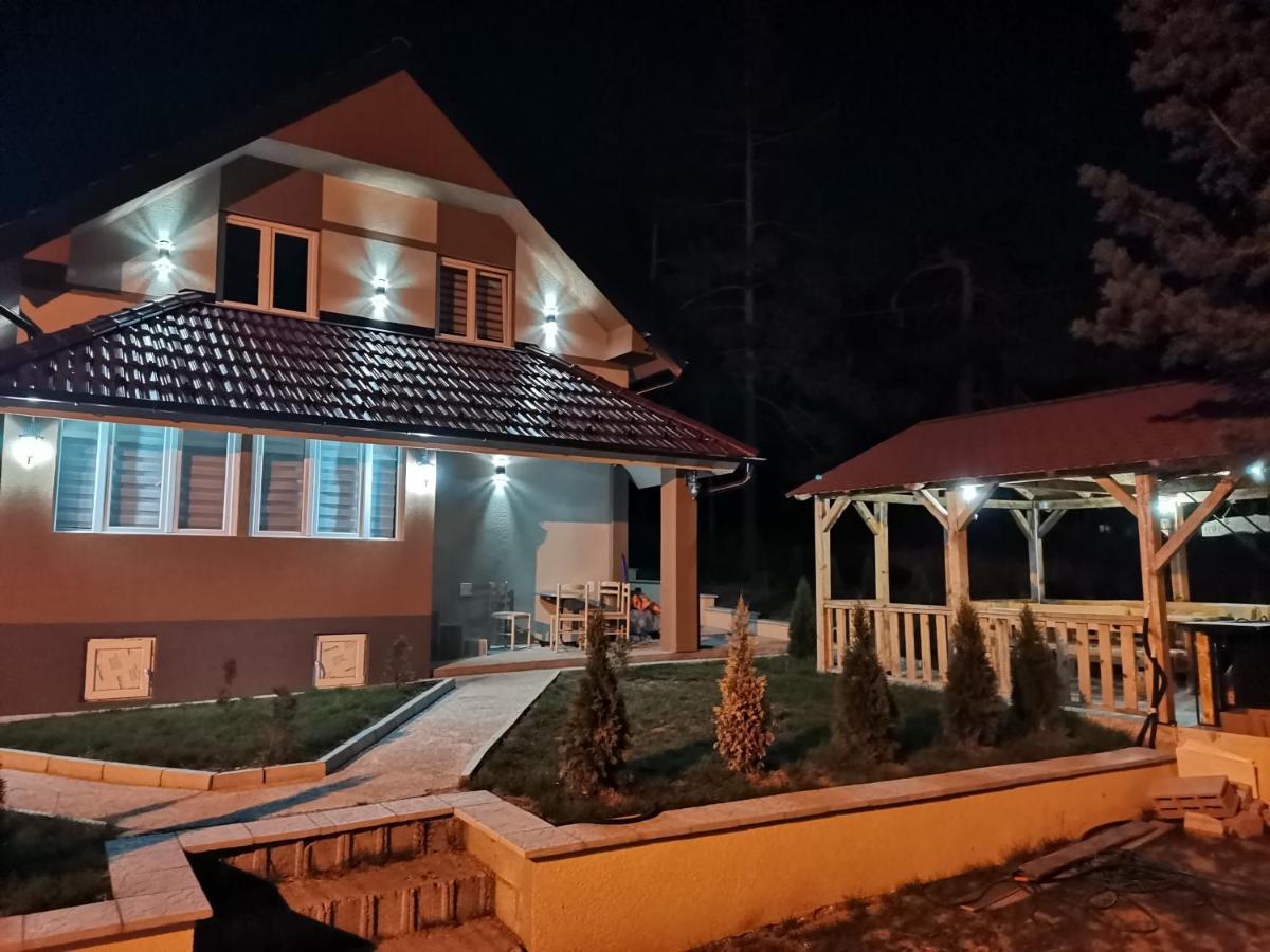 Apartmani Milosavljevic Divcibare Luaran gambar